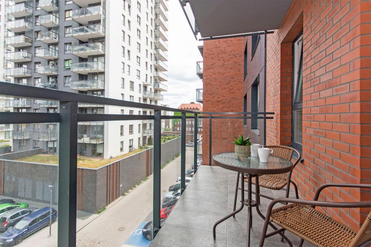City Center - Walowa I Popieluszki By Apartmore กดัญสก์ ภายนอก รูปภาพ